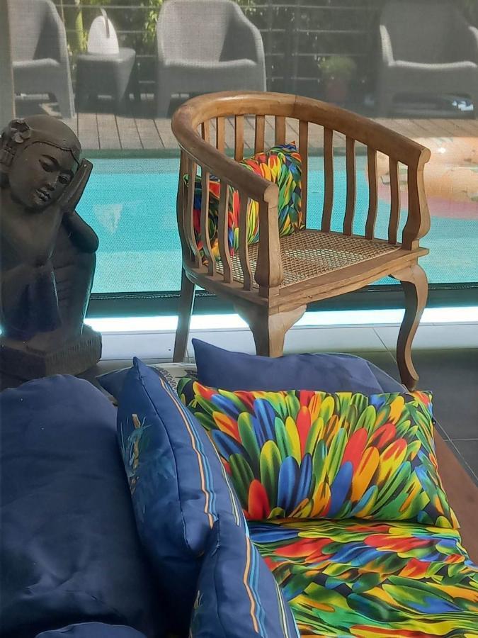 סן-פייר Suite Indigo Jacuzzi Prive Piscine Vue Mer Acces Cuisine Laverie מראה חיצוני תמונה
